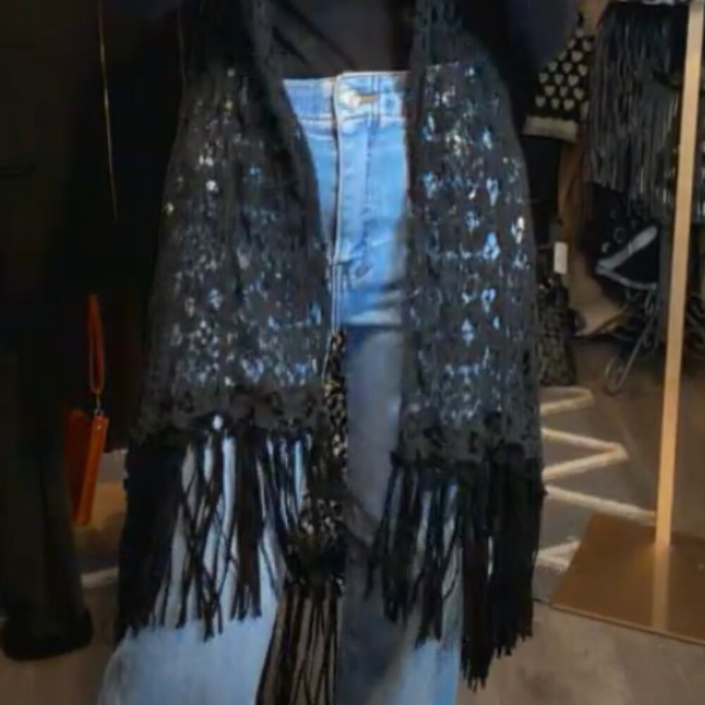 MOMS CROCHET CARDIGAN